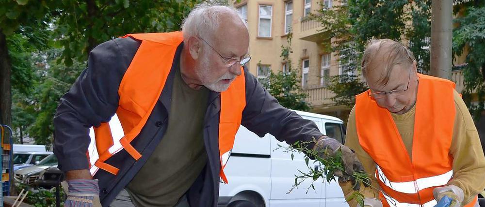 Hans-Joachim Stiegelm Timo Berning und Peter Ruzek bei der Arbeit.