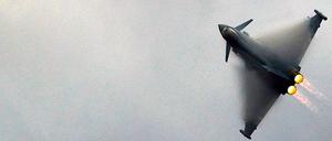 Der Eurofighter von EADS gehört zu den Maschinen, mit denen sich der Luftfahrt- und Rüstungskonzern auf der Berliner Ila präsentiert.