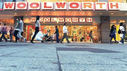 Weniger ist mehr. Woolworth hat heute ein deutlich kleineres Sortiment als vor der Insolvenz. Ein Teil der rund 200 Filialen wird derzeit modernisiert. 
