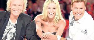 Die drei von der Prüfstelle. Thomas Gottschalk (links) und Michelle Hunziker sind neu in der „Supertalent“-Jury, nur Dieter Bohlen war immer schon da. Foto: RTL