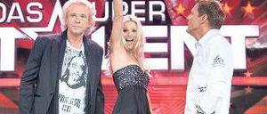 Ein höfliches Nichtverhältnis scheinen Thomas Gottschalk (l.) und Dieter Bohlen bei RTLs „Supertalent“ zu pflegen. Da kann auch Michelle Hunziker nichts retten. Foto: dpa