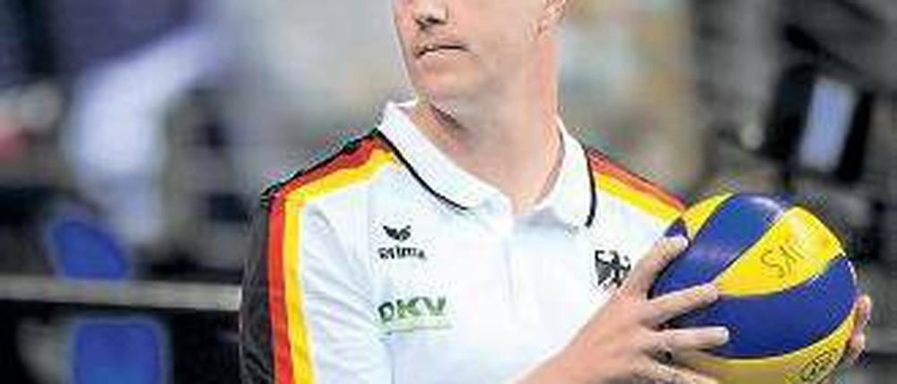 Mit ihm kam der Erfolg. Volleyball-Bundestrainer Vital Heynen. Foto: dapd