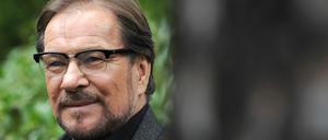 Spielt seinen Vater Heinrich: Götz George. 