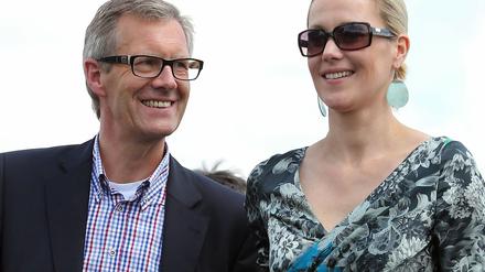 Besten Filmstoff gibt nach Ansicht von Nico Hofmann das Leben von Ex-Bundespräsident Christian Wulff (l.) und seiner Frau Bettina her. 