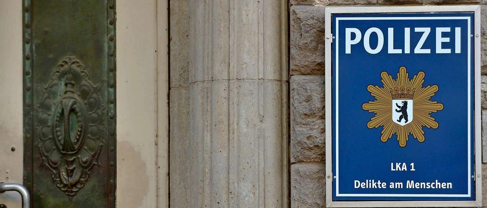 Schon im Dezember wollte das BKA von allen Landeskriminalämtern Informationen zu Thomas S..Das LKA Berlin gab allerdings erst im März bekannt, dass der NSU-nahe V-Mann mehr als zehn Jahre lang für die berliner Behörde arbeitete.