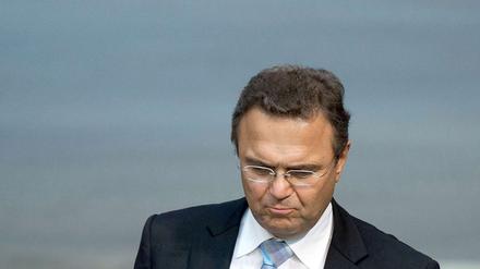 Bundesinnenminister Friedrich rügt die Initiative "Pro Deutschland" für ihren Plan, das umstrittene Mohammed-Video in Berlin zu zeigen.