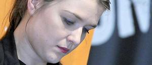 Julia Schramm. Als Politikerin gegen das Urheberrecht. Als Autorin aber schon irgendwie dafür. 