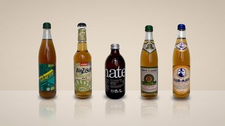 Fünf von 17 getesteten Mate-Softdrinks.
