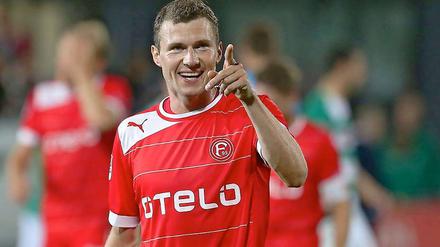 "Im Spiel nach vorne muss ich besser werden." Oliver Fink, Torschütze zum 1:0 gegen Fürth, steht für Düsseldorfs neue Sachlichkeit.