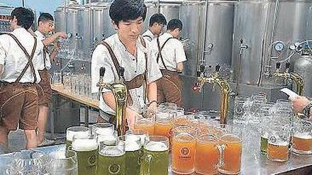 O'zapft is auf chinesisch.