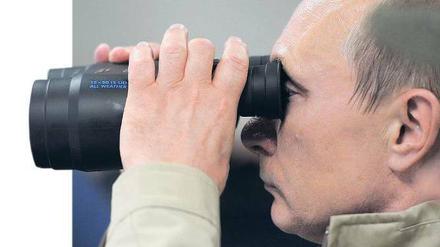 Alles im Blick. Der Kreml unter Staatschef Wladimir Putin hat der amerikanischen Organisation USAID die weitere Tätigkeit in Russland untersagt – möglicherweise eine Revanche für die Massenproteste im vergangenen Dezember.