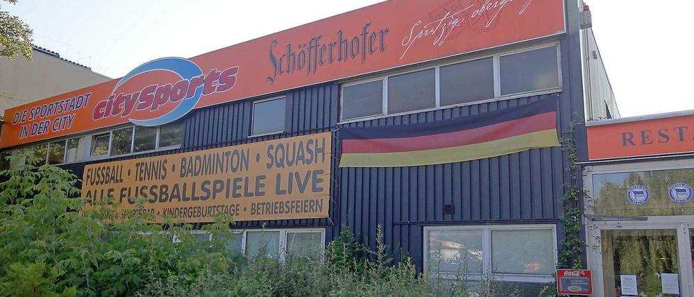 Aus für die „Sportstadt“. Citysports an der Ecke Brandenburgische und Konstanzer Straße ist insolvent - und einen Nachfolger wird es wegen der hohen Grundstückspreise in dieser Lage wohl nicht geben.