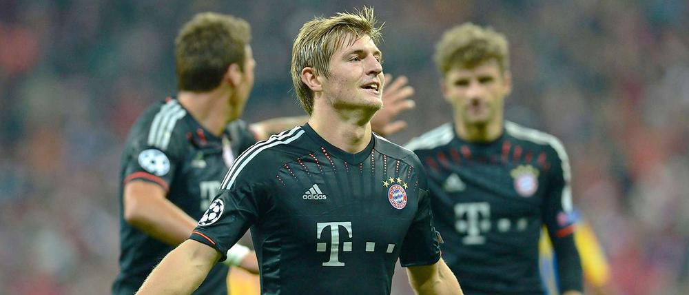 Glückliche Sieger: Toni Kroos feiert die Tore über Valencia.