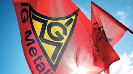 Auf der Straße und in den Betrieben will die IG Metall im Bundestagswahljahr 2013 für bessere Arbeitsbedingungen werben und protestieren. Foto: dapd
