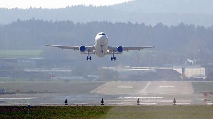 Der Berliner Flughafen soll ein Erfolg werden, trotz aller Wirren. Das verlangt der Weltdachverband IATA. 