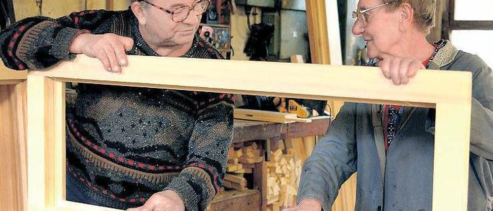 Bis ins hohe Alter arbeiten viele Unternehmerinnen und Unternehmer, aber irgendwann muss eine Nachfolgeregelung her. In Berlin werden vor allem Betriebe aus dem Dienstleistungsbereich übergeben, dann folgen Handwerk und produzierendes Gewerbe. Foto: dpa