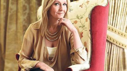 Auf dem Thron. „Ein plötzlicher Todesfall“ ist zumindest nominell Joanne K. Rowlings erster Roman für Erwachsene nach der siebenbändigen Harry-Potter-Saga.