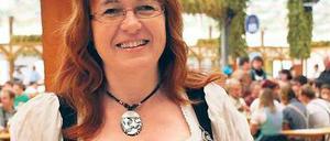 Ein Maßkrug wiegt zwei Kilo. Sibylle Schulz, Bedienung im Hofbräu-Zelt. 