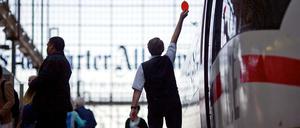 Bahnfahrer müssen bald 2,8 Prozent mehr für ihre Fahrkarte bezahlen.