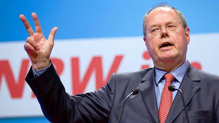 Der designierte SPD-Kanzlerkandidat Peer Steinbrück schließt eine Zustimmung seiner Partei zu einem dritten Hilfspaket für Athen nicht aus.