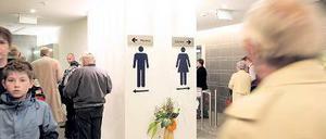 Zahlen bitte. In vielen Toilettenanlagen werden die Benutzer aufgefordert, einen Obolus zu entrichten.