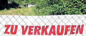 Nicht einfach kaufen – diesen Rat sollten Interessenten bei Baugrundstücken immer beherzigen.