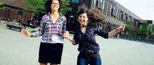Sprungbrett für die Uni-Karriere. Linda Förster (l.) von „Arbeiterkind“ gibt gern Tipps weiter – auch an Studentin Jenny Pötzsche. 
