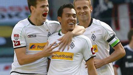Juan arango (m.) erzielte mit einem grandiosen Fernschuss die frühe Führung für Borussia Mönchengladbach.