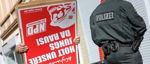 Rechtsextremer Alltag. In einigen Landstrichen Ostdeutschlands zeigt die NPD Präsenz