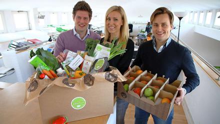 Gründer mit Kisten: Thomas Griesel, Jessica Nilsson und Dominik Richter starteten Hellofresh vergangenen November.