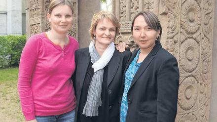 Aktiv für Kinder. Natalia Yatsenko, Maren Ernst und Nazgul Suleimanova.