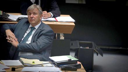 Auch Klaus Wowereit wünscht sich eine flächendeckende Videoüberwachung an Berlins Bahnhöfen.