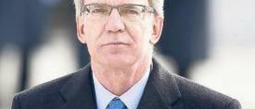 In der Kritik. Verteidigungsminister de Maizière wehrt sich gegen Vorwürfe. Foto: AFP