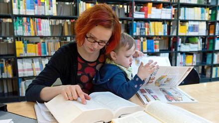 Reiselust im Studium? Ein Kind ist kein Hinderungsgrund ein Auslandssemester zu absolvieren. Die Unterkunft und der Betreuungsplatz im Ausland sind dabei die größten Hürden.
