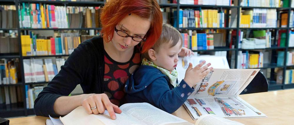 Reiselust im Studium? Ein Kind ist kein Hinderungsgrund ein Auslandssemester zu absolvieren. Die Unterkunft und der Betreuungsplatz im Ausland sind dabei die größten Hürden.