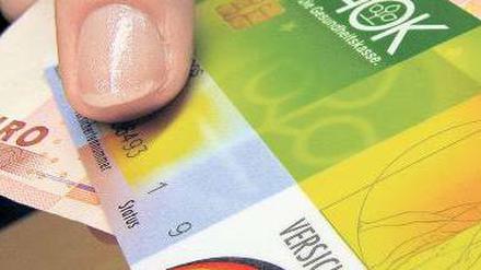 Zehn Euro, bitte: Wer zum Arzt will, muss zunächst eine Abgabe entrichten. 
