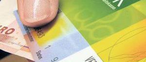 Zehn Euro, bitte: Wer zum Arzt will, muss zunächst eine Abgabe entrichten. 