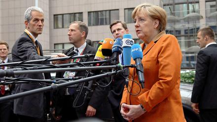 Ankunft in Brüssel. Die Bundeskanzlerin ist beim EU-Gipfel begehrte Gesprächspartnerin der Medien.