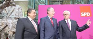 Seit' an Seit': die SPD-Troika.