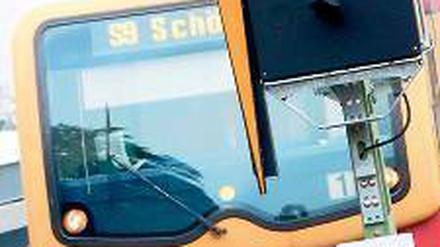 Alles auf Rot. Pendler mussten in den vergangenen Tagen viel Geduld haben. Foto: dpa