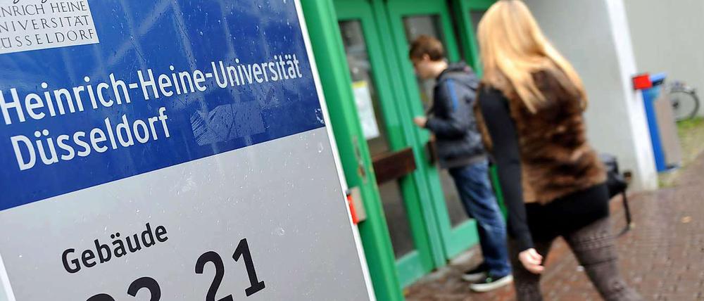 Die Philosophische Fakultät der Universität Düsseldorf, an der Annette Schavan (CDU) promoviert hat.