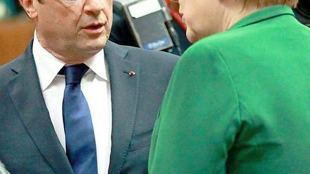 Wenn Kanzlerin Merkel und Frankreichs Präsident Hollande in Brüssel beraten, geschieht dies oft hinter verschlossenen Türen. 