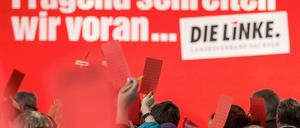 Ein trauriger Zwischenfall, der Tod einer Genossin, hat zum Abbruch eines Linken-Landesparteitags geführt.
