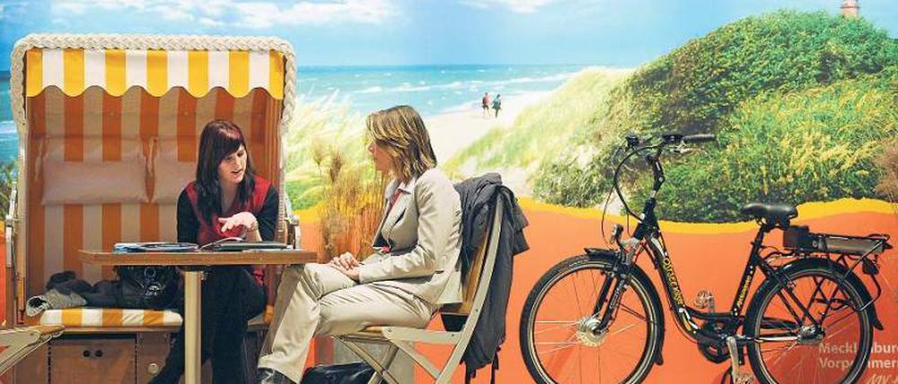 Fachgespräche unterm Funkturm, das Gütesiegel der Internationalen Tourismus Börse (ITB). Dabei wird es bleiben, doch die Messe möchte auch mehr Publikum.
