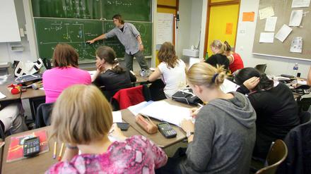 Neue Regeln für die Aufnahme an Oberschulen. Wer Geschwister an einer Schule hat oder im gleichen Bezirk wohnt, soll Vorteile haben.