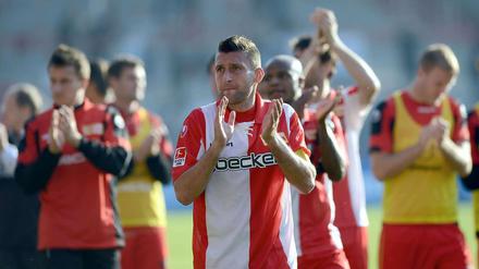 Union-Kapitän Torsten Matuschka behielt beim Elfmeter die Nerven und erzielte den 1:0-Siegtreffer für die Köpenicker.