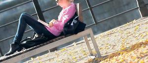 Sonniges Gemüt. Spätsommer im Oktober, das nutzen viele für einen Ausflug. Noch mal durchatmen, bevor es kalt und grau wird. Foto: dpa