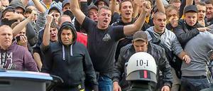 Krawalle nach dem Spiel: Es kam zu Ausschreitungen nach dem Spiel Dortmund gegen Schalke am vergangenen Samstag.