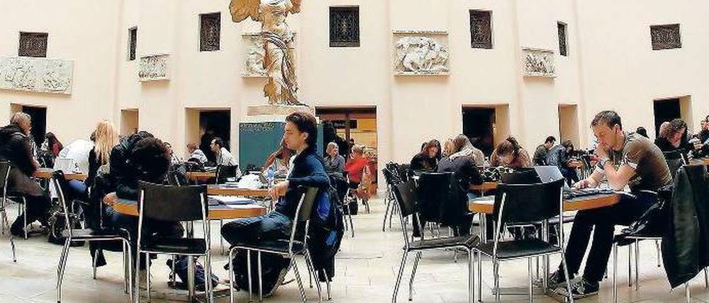 Begehrte Unis. Mehr als 10 000 Deutsche sind in der Schweiz eingeschrieben (hier die Uni Zürich).