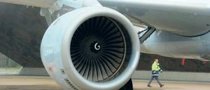 Lukrativ. Im vergangenen Jahr nahm der Staat 961 Millionen Euro mit der Steuer ein. Zur Kasse gebeten werden die Fluggäste. Foto: dapd